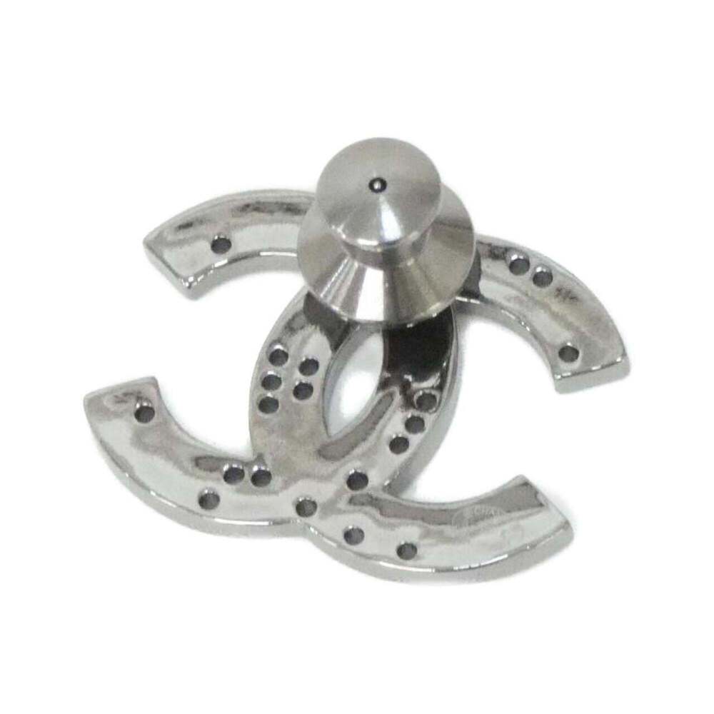 CHANEL Silver Brooch - Picture 2 of 4